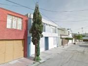 CASA EN VENTA, ¡REMATE BANCARIO! AV. JACARANDA, JARDINES...