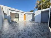 CASA EN VENTA REMODELADA DE UNA PLANTA, DE 250 MTS2 DE...