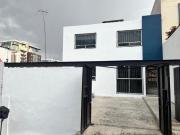¡HERMOSA CASA en VENTA! Lista para ser habitada,...