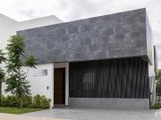 CASA EN VENTA/ RENTA