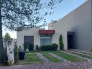 CASA EN VENTA/ RENTA