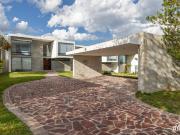 CASA EN VENTA/ RENTA AMUEBLADA/SIN AMUEBLAR