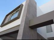 CASA EN VENTA RESERVA PONIENTE ZONA CAMPOS ELISEOS