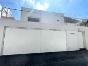 CASA EN VENTA Residencia totalmente renovada en... CASA EN VENTA Residencia totalmente renovada en...