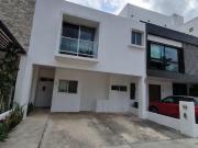 Casa En Venta Residencial Arbolada