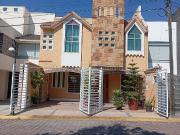 CASA EN VENTA Residencial Arboledas de San Javier,...