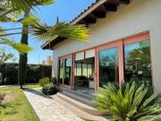 Casa en VENTA residencial en un nivel en zona sur con...