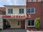 Casa en Venta, Residencial Girona, Metepec, Estado de...
