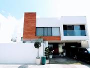 CASA EN VENTA, RESIDENCIAL LAS PEÑAS, ZONA CLUB...