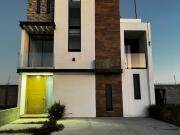 CASA EN VENTA RESIDENCIAL LOS FRAILES