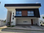 CASA EN VENTA, RESIDENCIAL PUERTA DE HIERRO GOLF & SPA,...