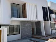 CASA EN VENTA RESIDENCIAL VALLE DIAMANTE EXCELENTES ACABADOS