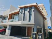 Casa en venta, rodeada de los mejores colegios,...