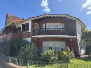 Casa en venta Saavedra 4 dormitorios 2 escritorios pileta