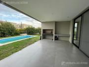 Casa en venta San Eduardo, Pilar del Este