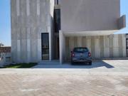 CASA EN VENTA SAN LORENZO LOMAS NORTE