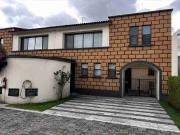 Casa en venta Santa Cecilia frente colegio Indigo Metepec