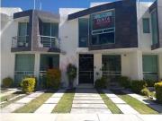 CASA EN VENTA SANTA FE JURIQUILLA CON ALBERCA OPORTUNIDAD