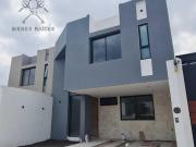 Casa en Venta Santa Fe Tlacote, Sala Doble Altura,...
