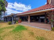 Casa en venta, sector Cumbaya reservorio