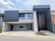 CASA EN VENTA SECTOR ENCINO, BOSQUES DE LAS MISIONES