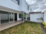Casa en Venta, Sector La Armenia, Ecuador