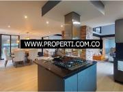 Casa en Venta Sector Loma del Escbero Envigado