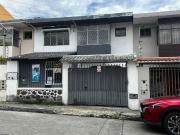 casa en venta CON LOCAL ubicada sector san Blas...