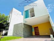 Casa en Venta Sendero las Moras Galerias Santa Anita