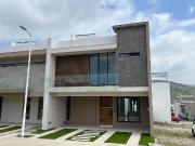 CASA EN VENTA SENDEROS DE MONTEVERDE CASA EN VENTA SENDEROS DE MONTEVERDE