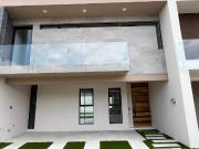 CASA EN VENTA SENDEROS DE MONTEVERDE