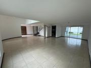 Casa en venta sobre avenida principal en San Francisco...