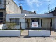 Casa en Venta sobre Bv Oroño 2 dormitorios con garage y...
