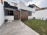 CASA EN VENTA SOBRE FORJADORES CERCA DE ZAVALETA Y PLAZA...