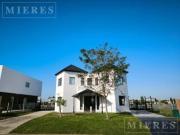 Casa en venta sobre lote a la laguna area 9 San Sebastian