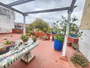 Casa en venta sobre lote propio de 5 ambientes con... Casa en venta sobre lote propio de 5 ambientes con...