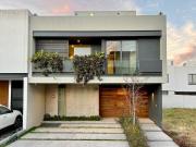 CASA EN VENTA SOLARES RESIDENCIAL ZAPOPAN JALISCO