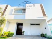 Casa En Venta Solares Santillana Zona Real Zapopan