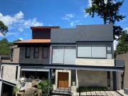 CASA EN VENTA Sueña en Avándaro: Lujo y Naturaleza al...