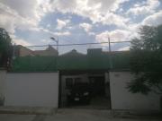 Casa en venta super ubicada. A 5 cuadras de tollocan y 2...