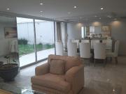 Casa en Venta, Tecamachalco en Parte Baja con Gran Jardín