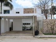 CASA EN VENTA “TEMOZÓN”