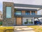 Casa en Venta Terralagos – 4 AMB + Pileta SECTOR LAGUNA Casa en Venta Terralagos – 4 AMB + Pileta SECTOR LAGUNA