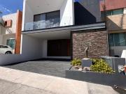 CASA EN VENTA TORRES DEL PARQUE TRES MAR?AS