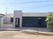 CASA EN VENTA TOTALMENTE REMODELADA EN LA COL LEY 57