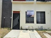 CASA EN VENTA TREBOLES frente a parque