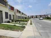 CASA EN VENTA TREBOLES frente a parque