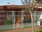 Casa en venta tres ambientes con quincho en Quilmes Oeste