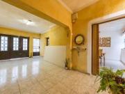 Casa en VENTA Tres dormitorios Dos Plantas Echesortu,...