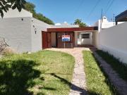 Casa en venta tres dormitorios, planta baja, pileta,...